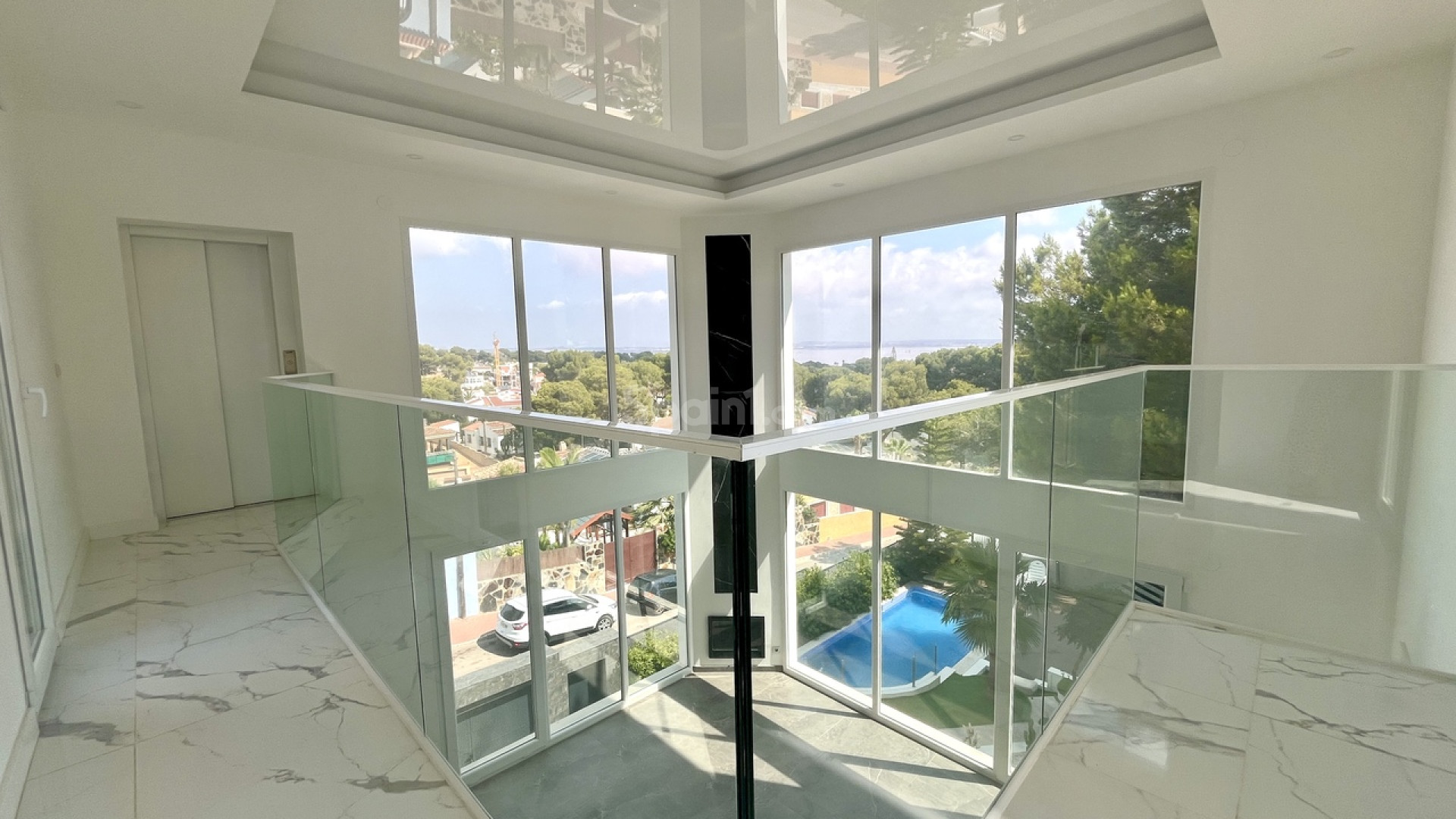 Resale - Villa -
Los Balcones