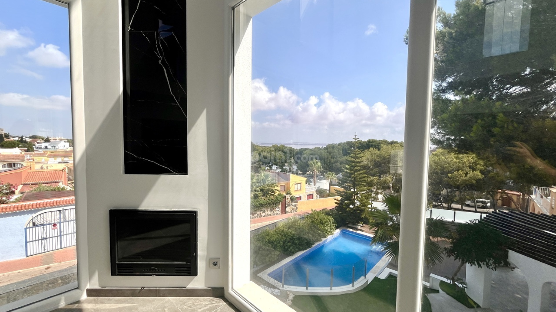 Resale - Villa -
Los Balcones