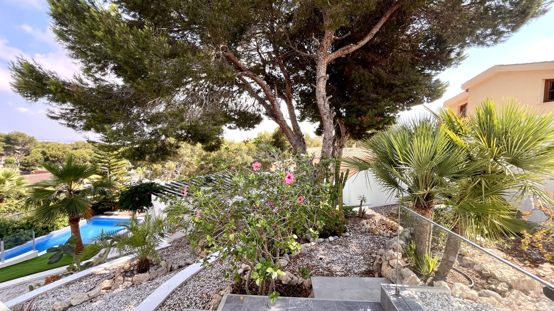 Resale - Villa -
Los Balcones