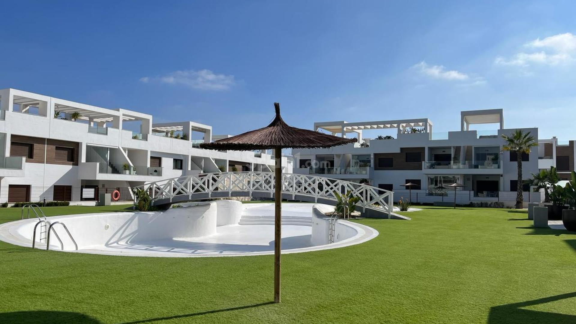 Resale - Villa -
Los Balcones