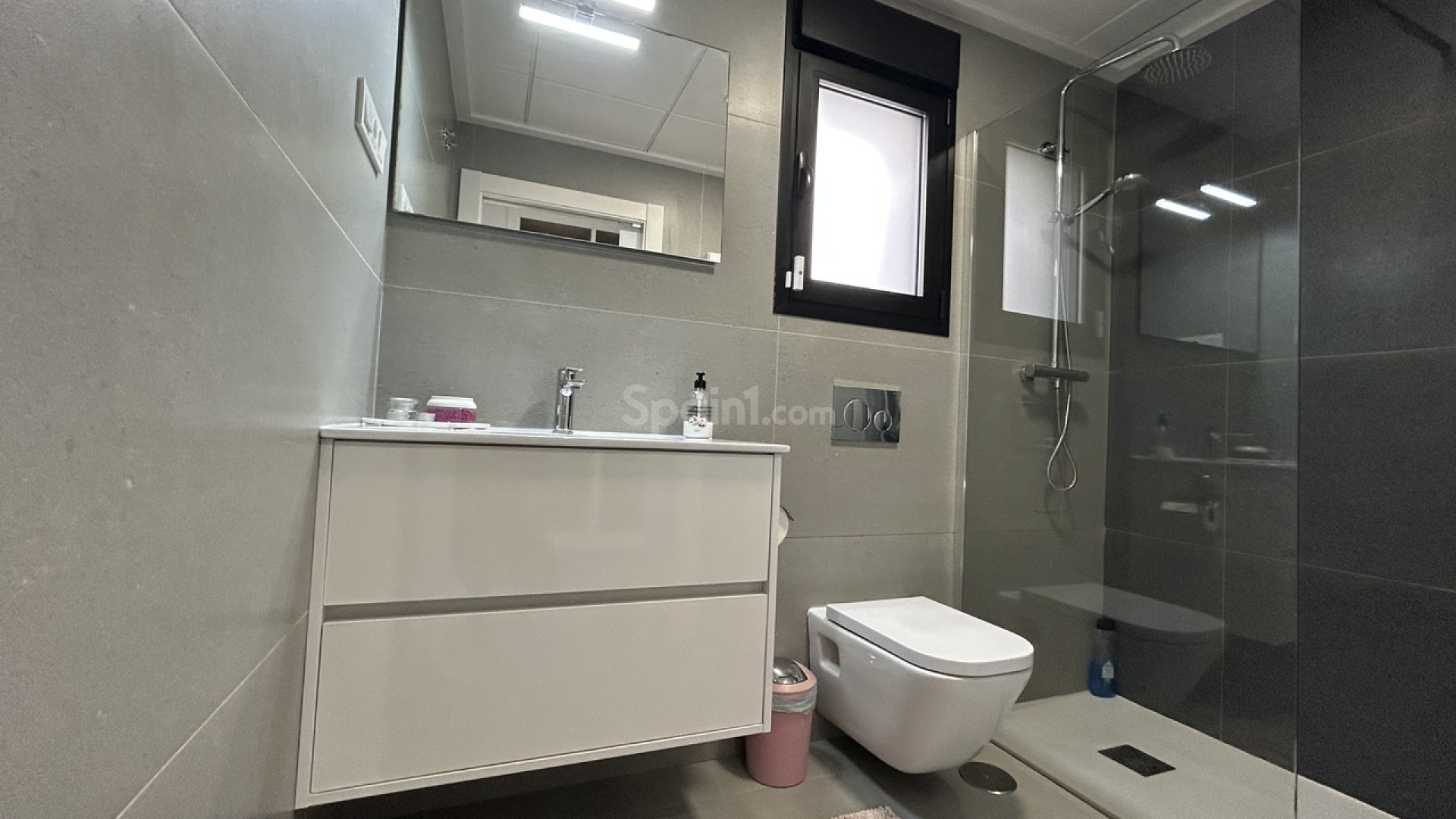 Resale - Villa -
Los Balcones