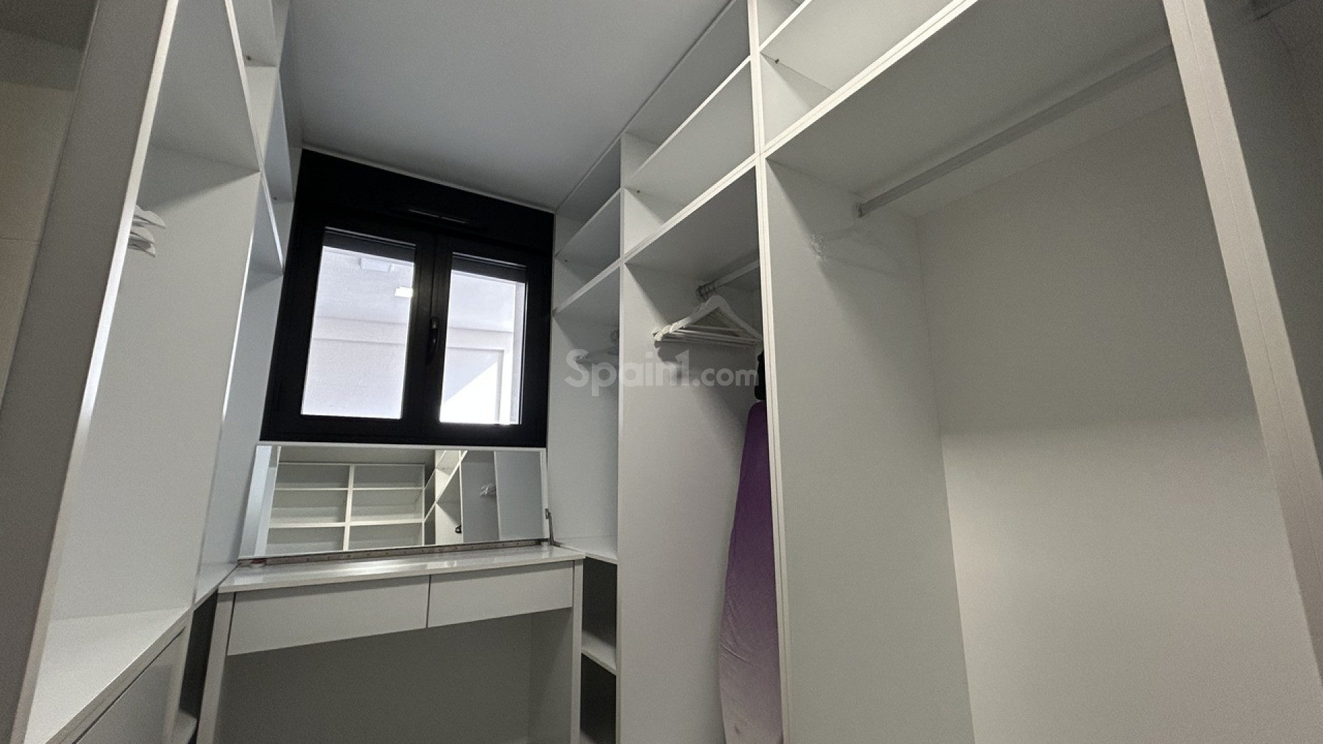 Resale - Villa -
Los Balcones