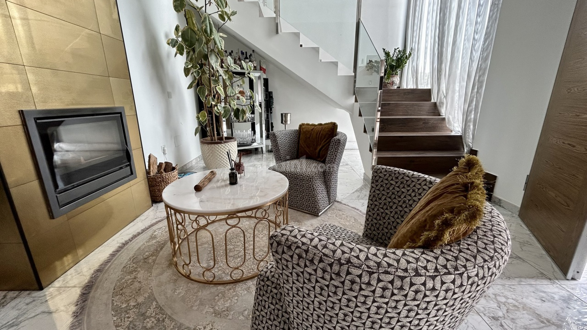 Resale - Villa -
Los Balcones