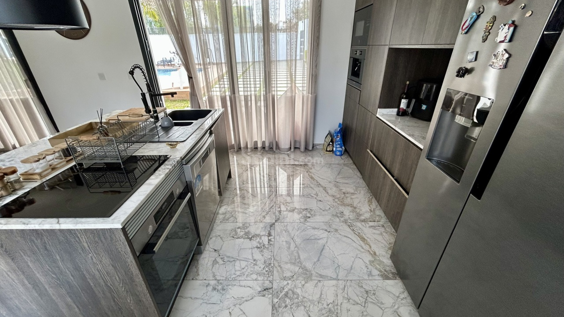 Resale - Villa -
Los Balcones