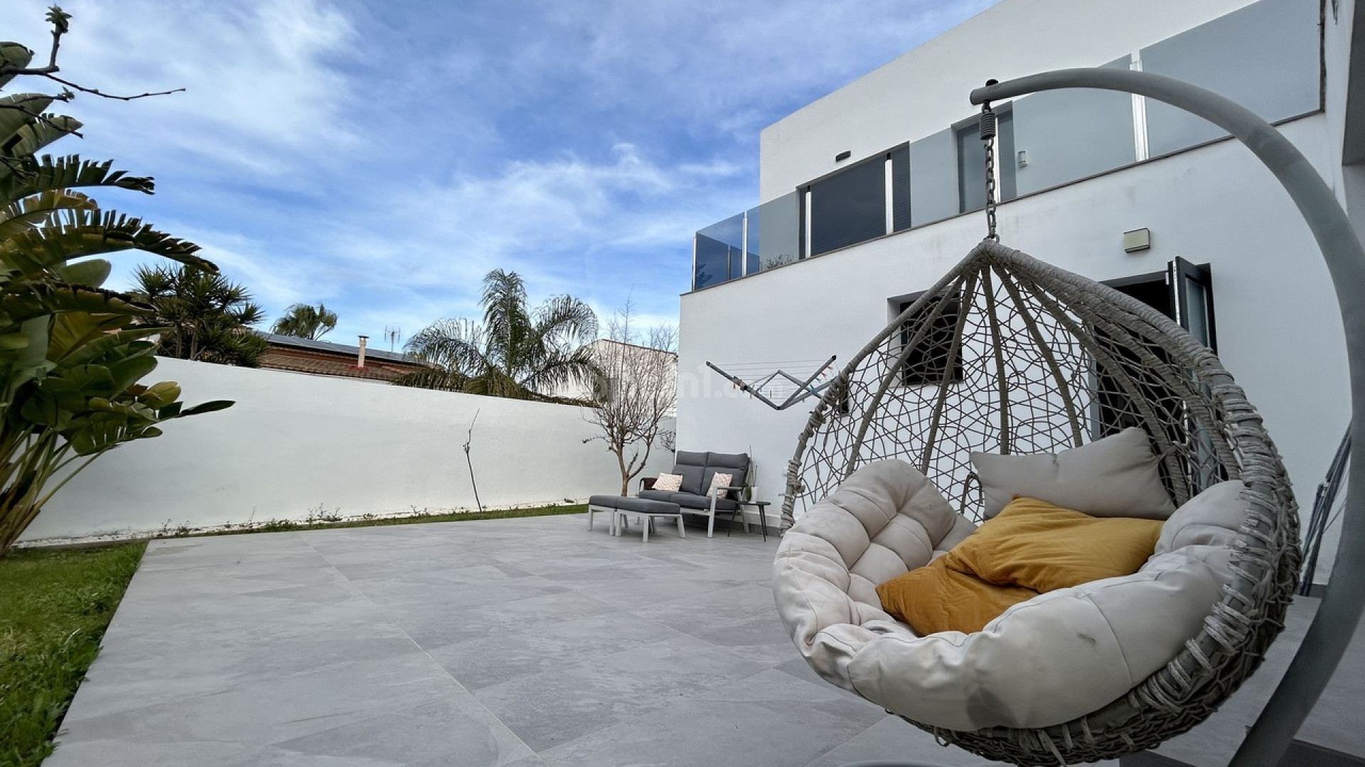 Resale - Villa -
Los Balcones