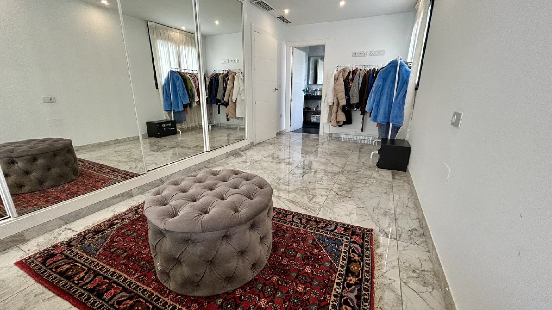 Resale - Villa -
Los Balcones