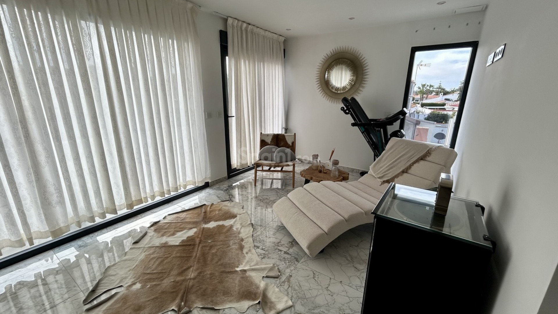 Resale - Villa -
Los Balcones