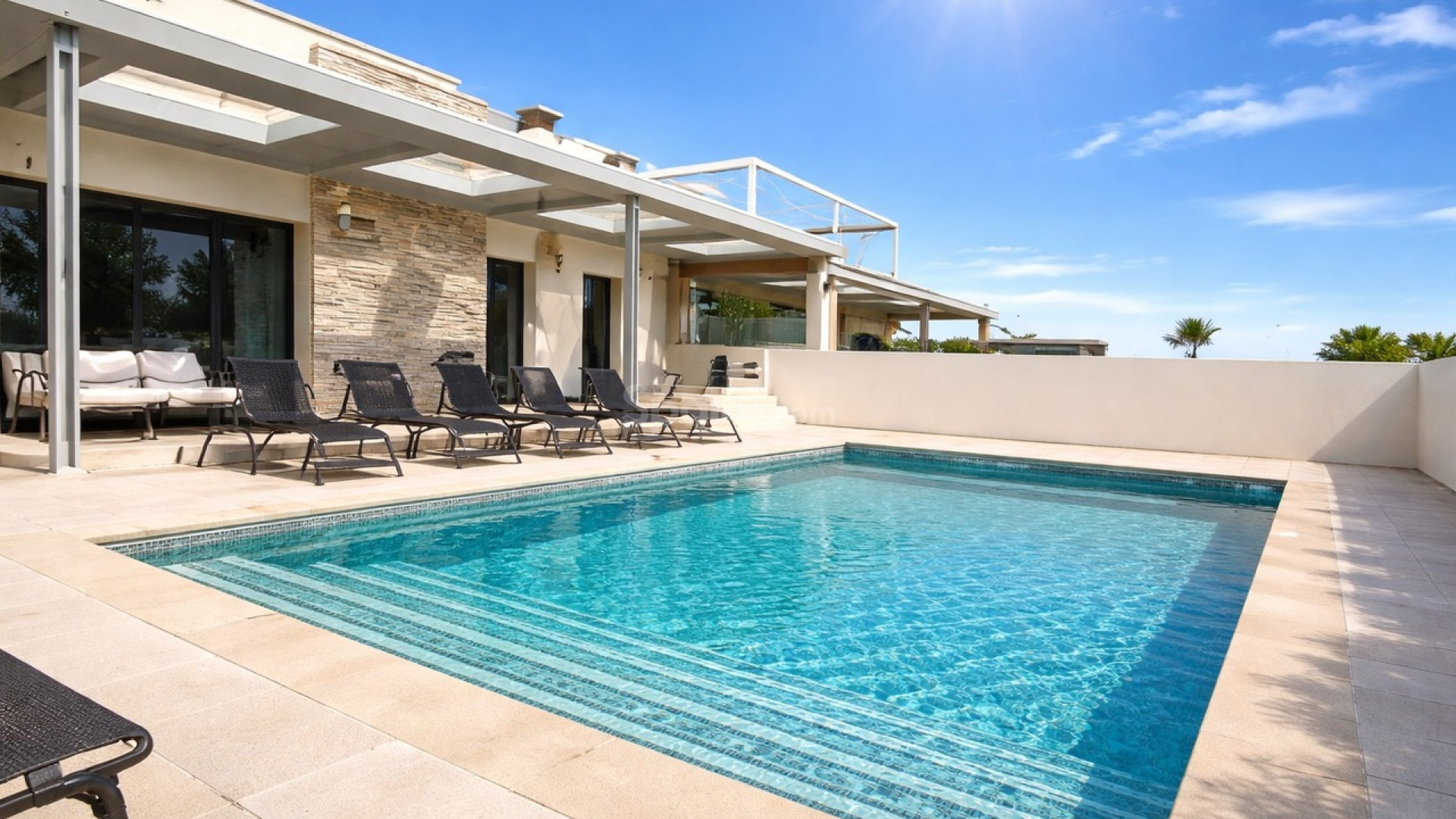 Resale - Villa -
Los Balcones