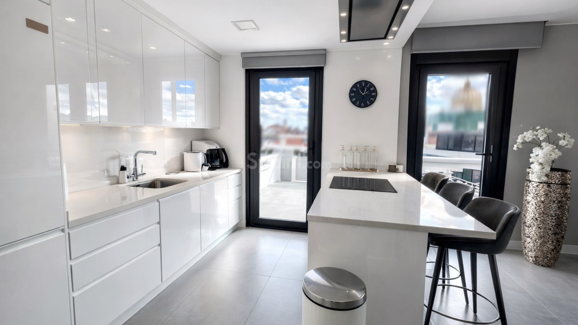 Resale - Villa -
Los Balcones