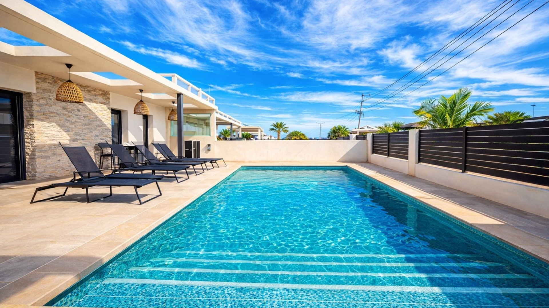 Resale - Villa -
Los Balcones