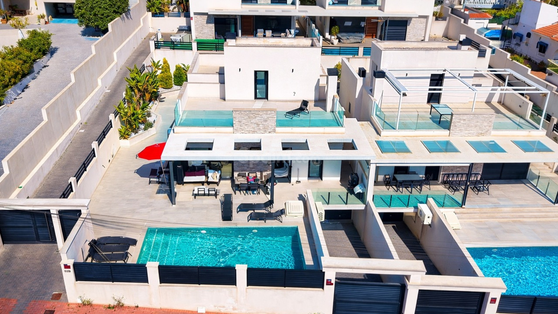 Resale - Villa -
Los Balcones