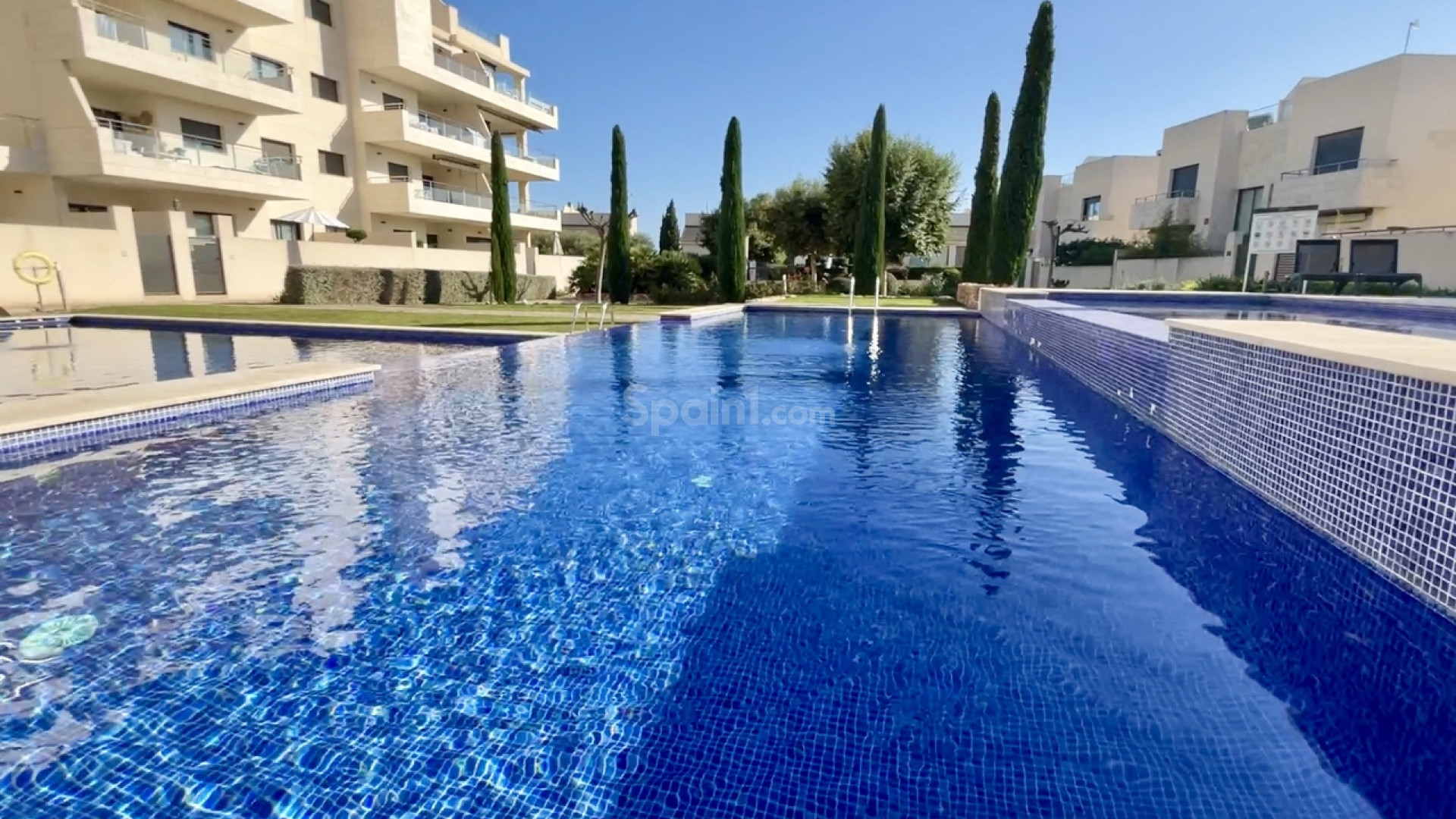 Resale - Villa -
Los Dolses