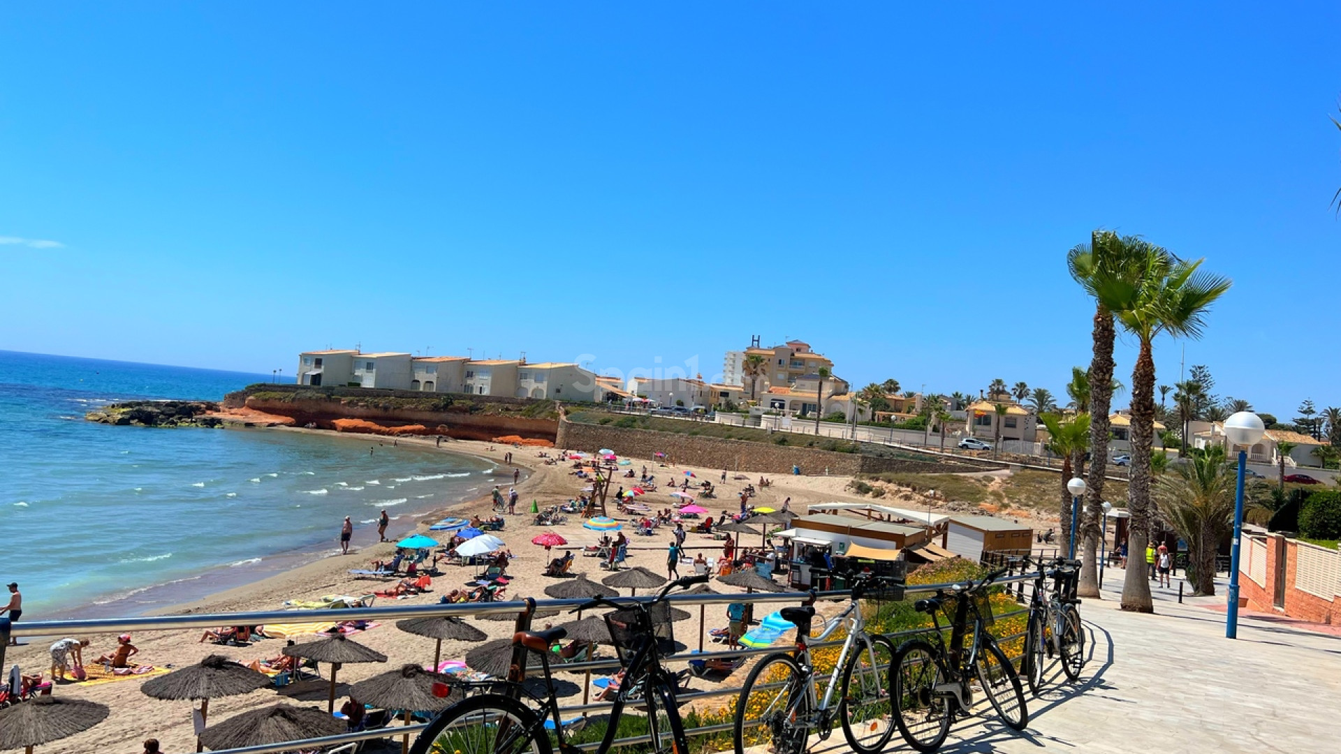Resale - Villa -
Los Dolses