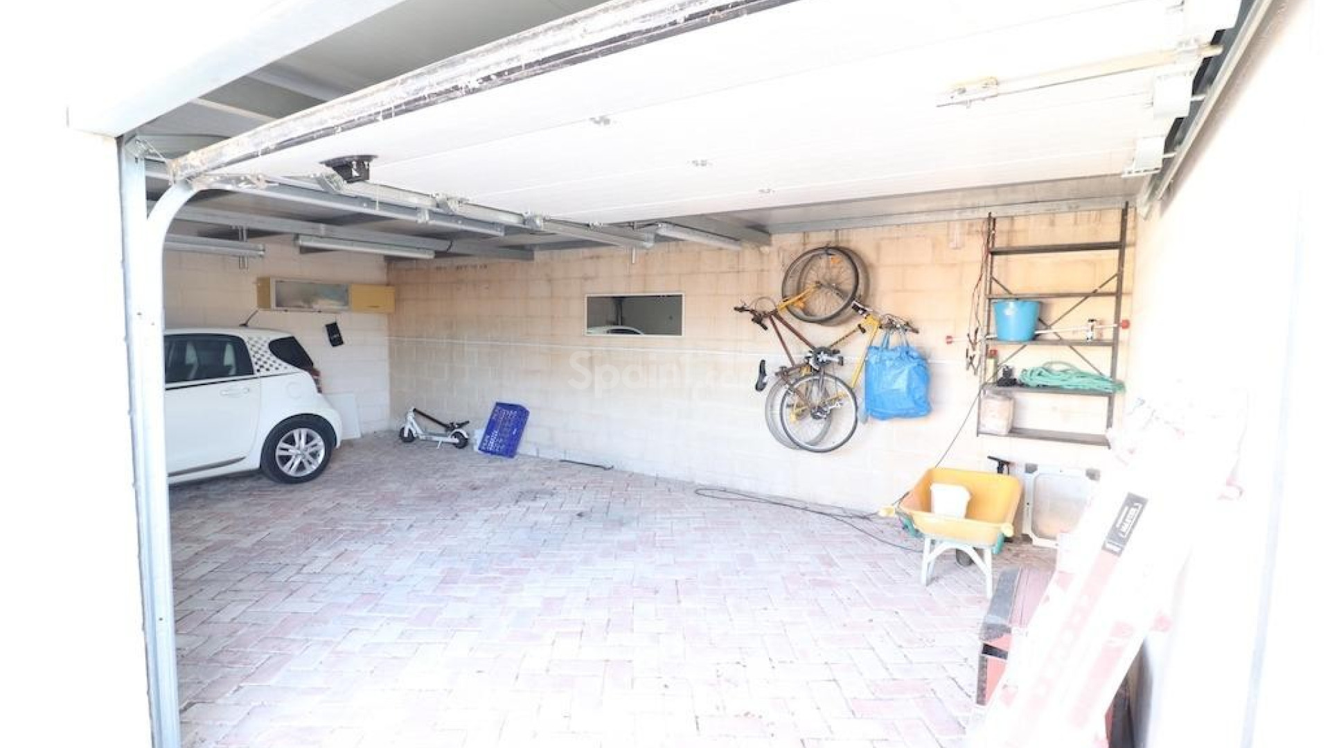 Resale - Villa -
Los Dolses