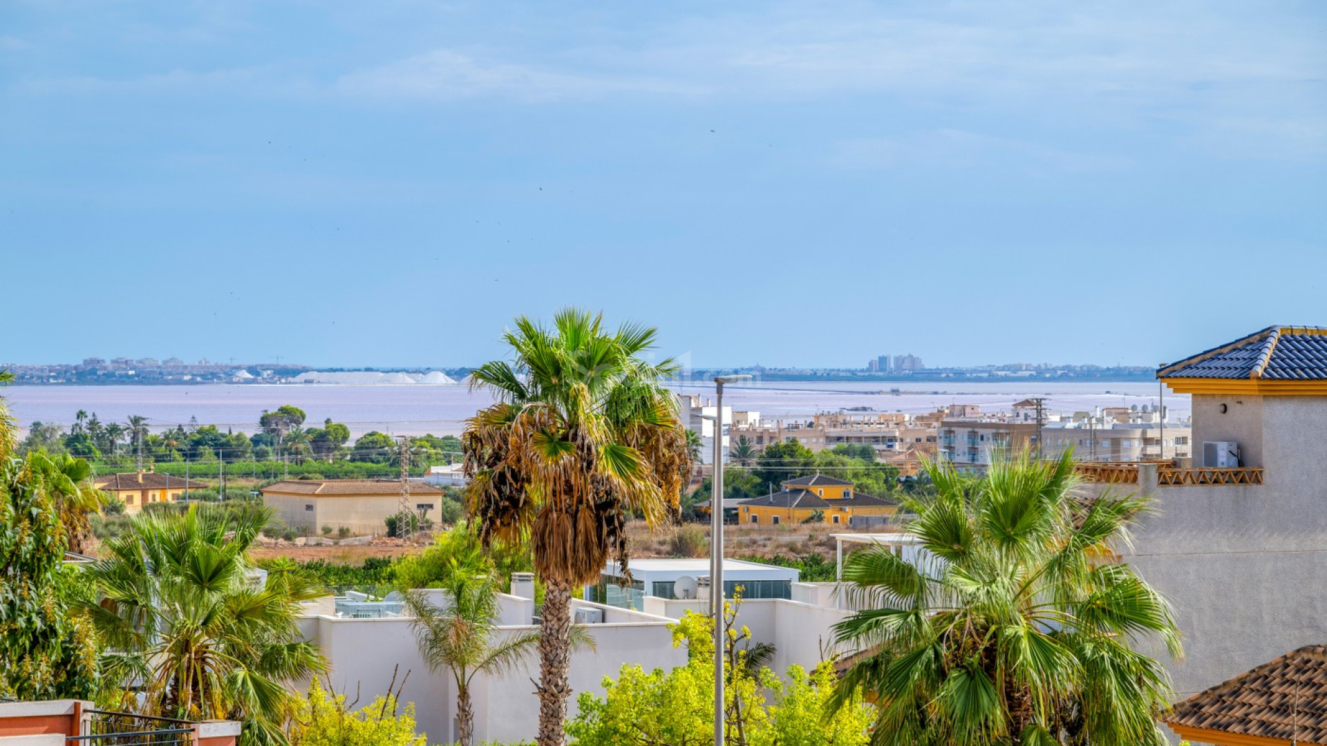 Resale - Villa -
Los Montesinos - La Herrada
