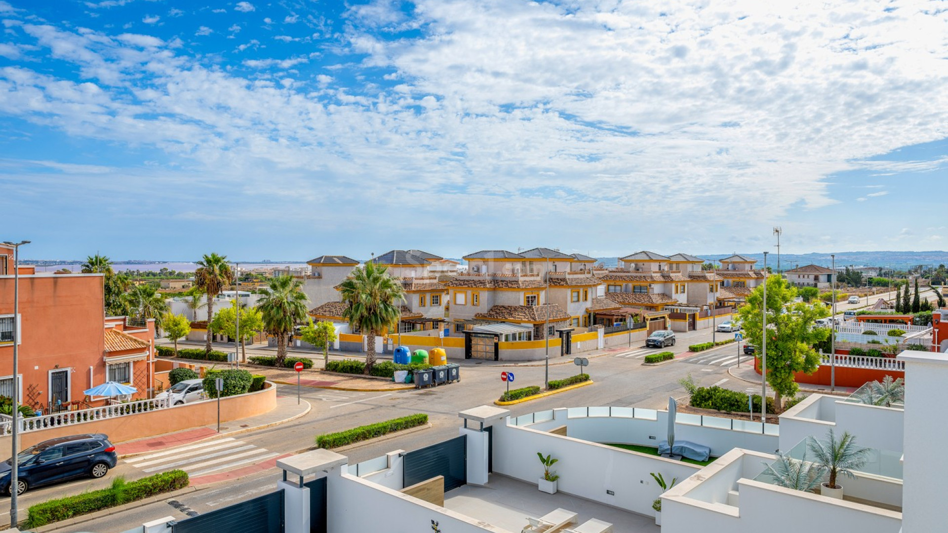 Resale - Villa -
Los Montesinos - La Herrada