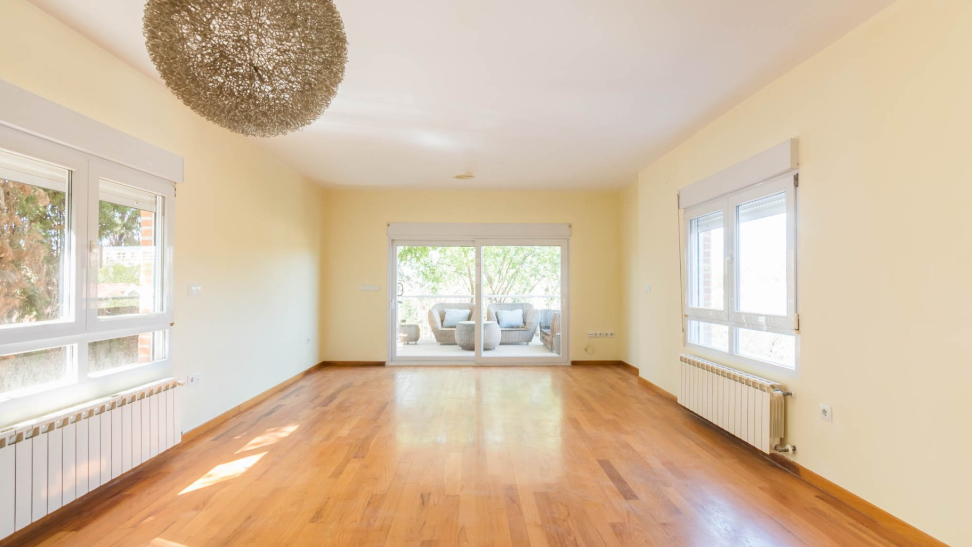 Resale - Villa -
MOLINA DEL SEGURA