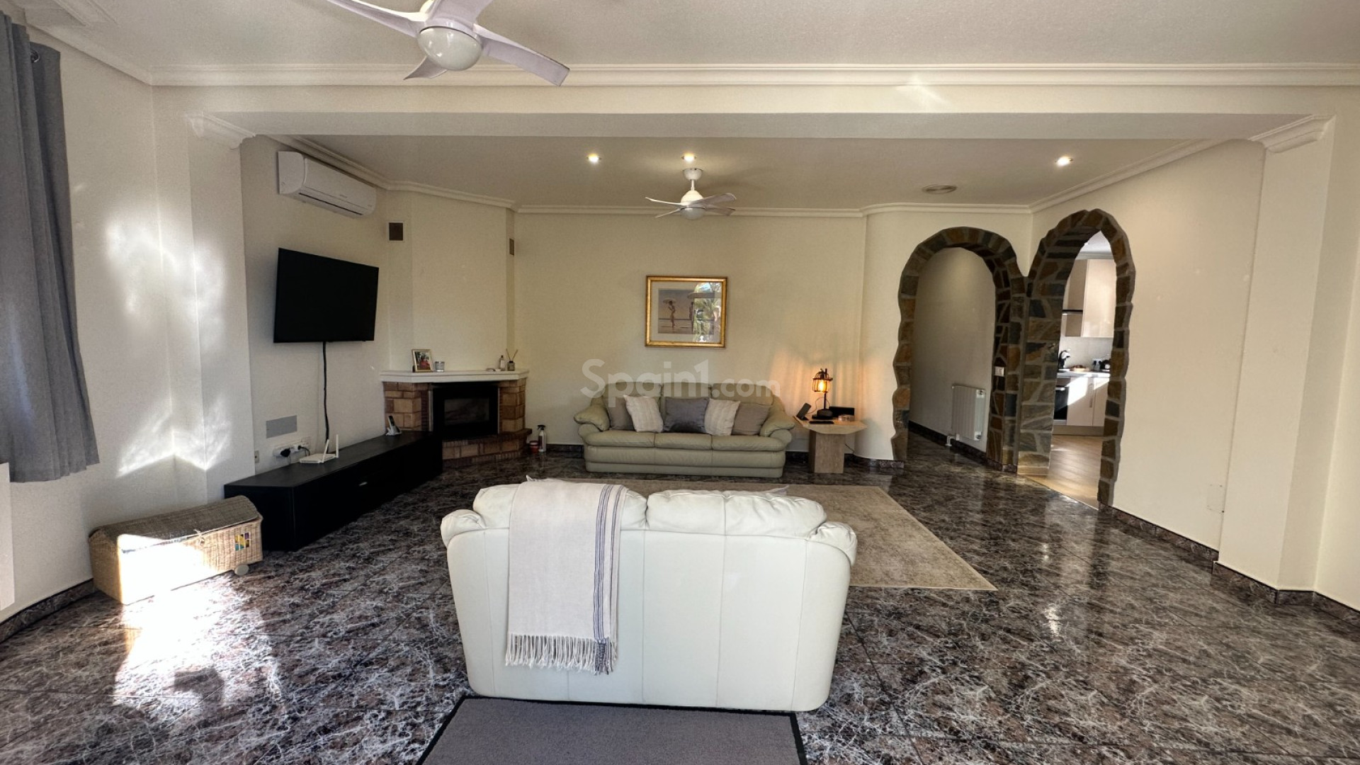 Resale - Villa -
ORIHUELA - Benferri