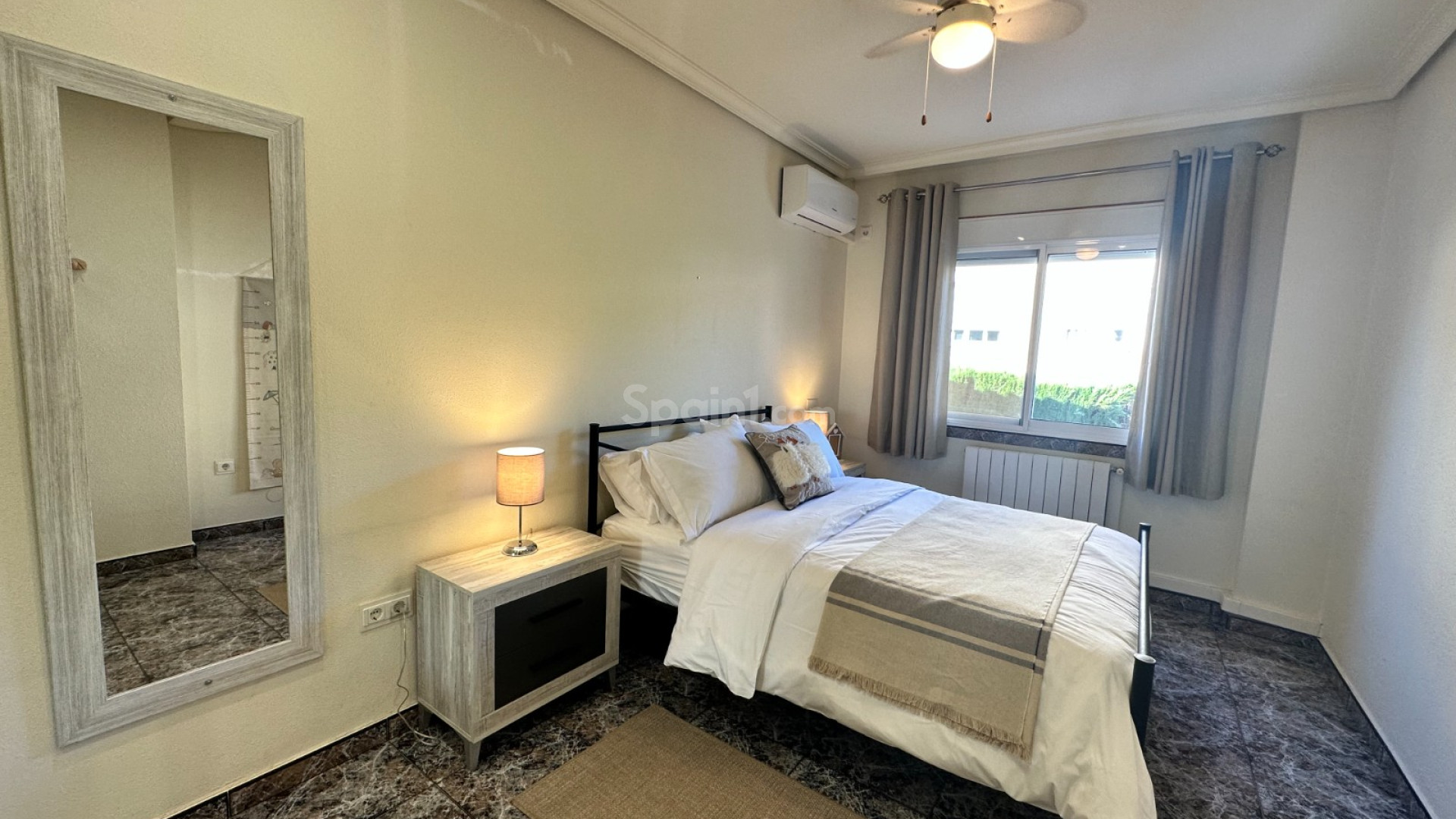 Resale - Villa -
ORIHUELA - Benferri