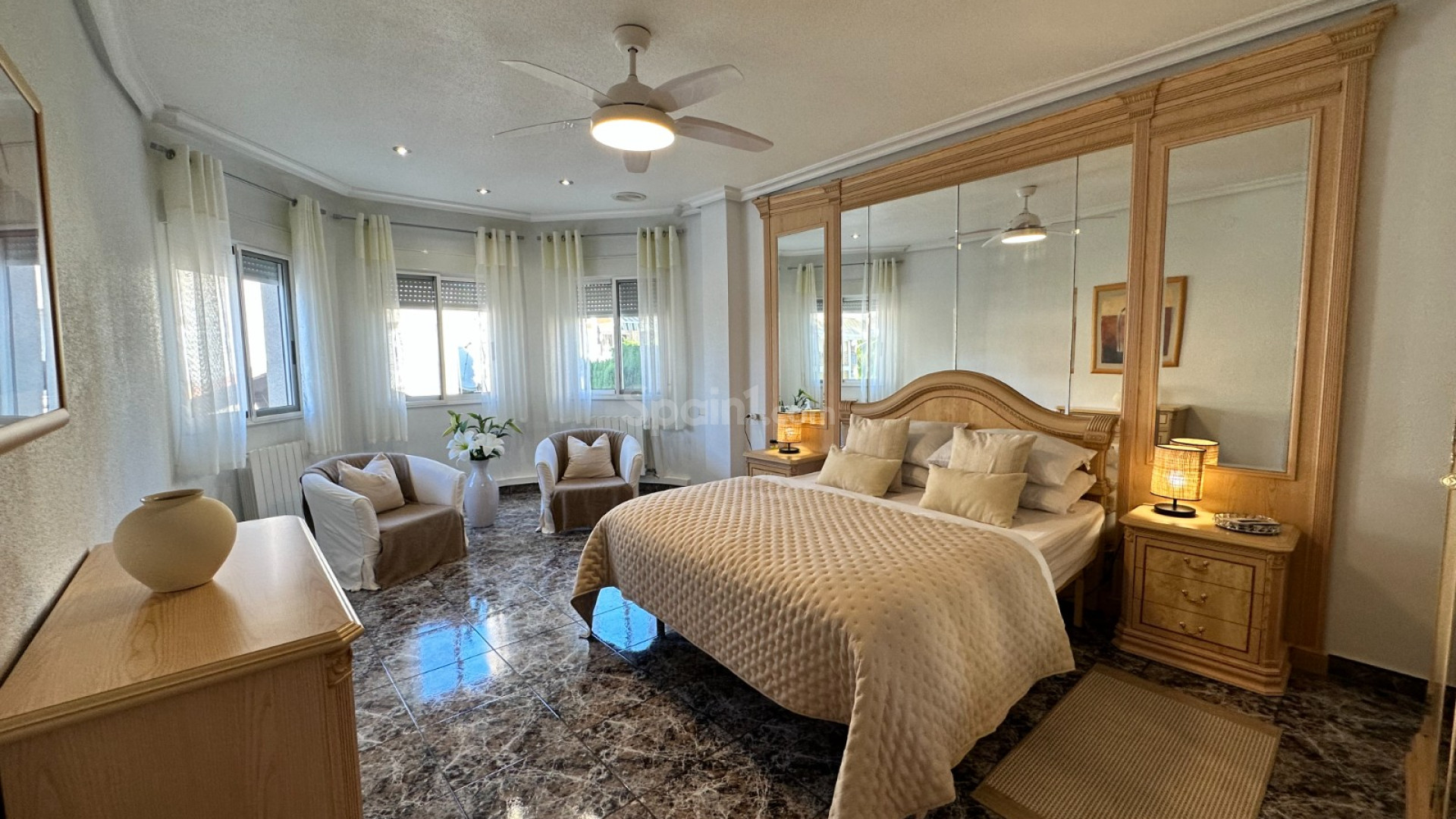 Resale - Villa -
ORIHUELA - Benferri