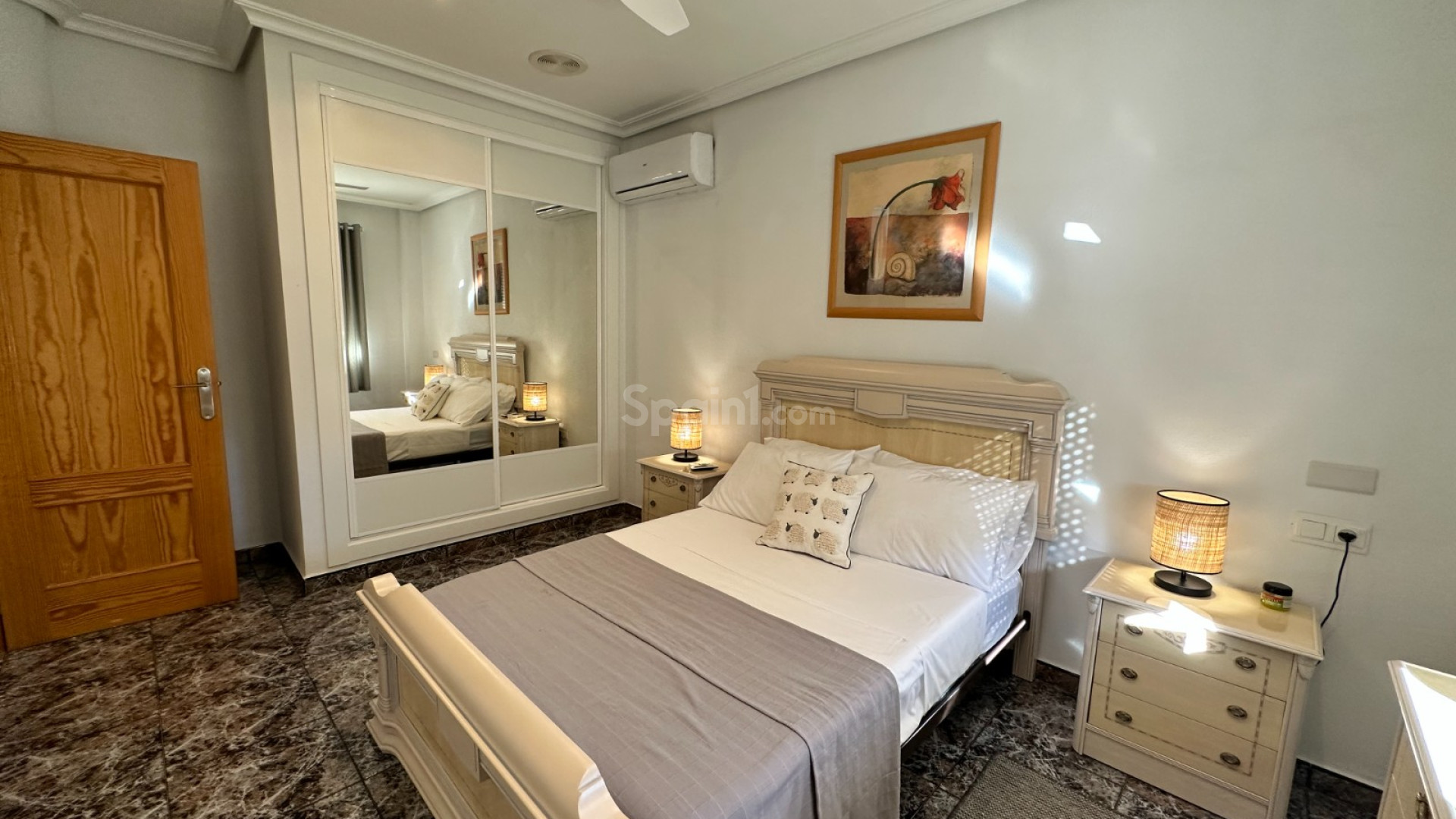 Resale - Villa -
ORIHUELA - Benferri