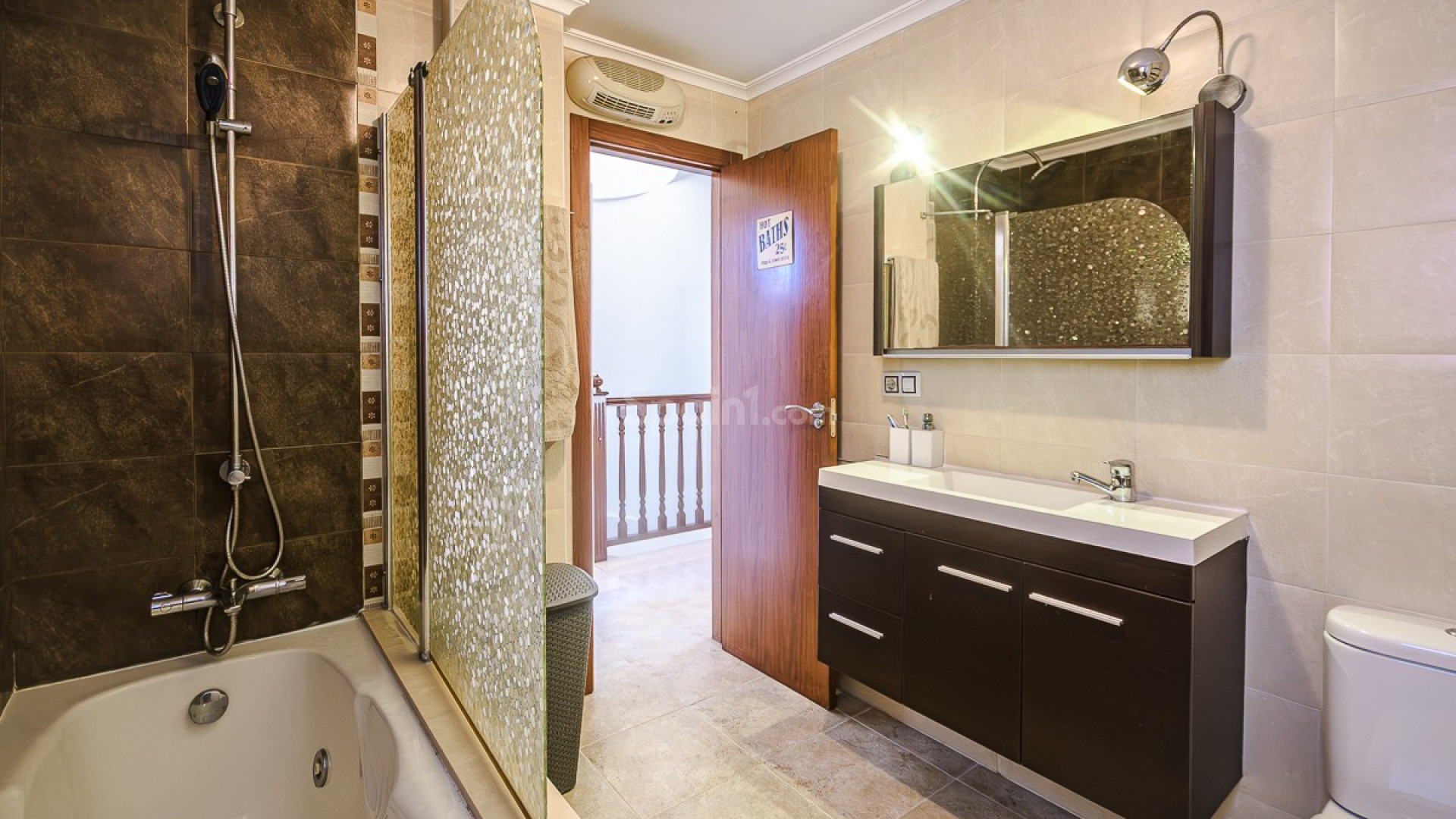 Resale - Villa -
ORIHUELA - Benferri