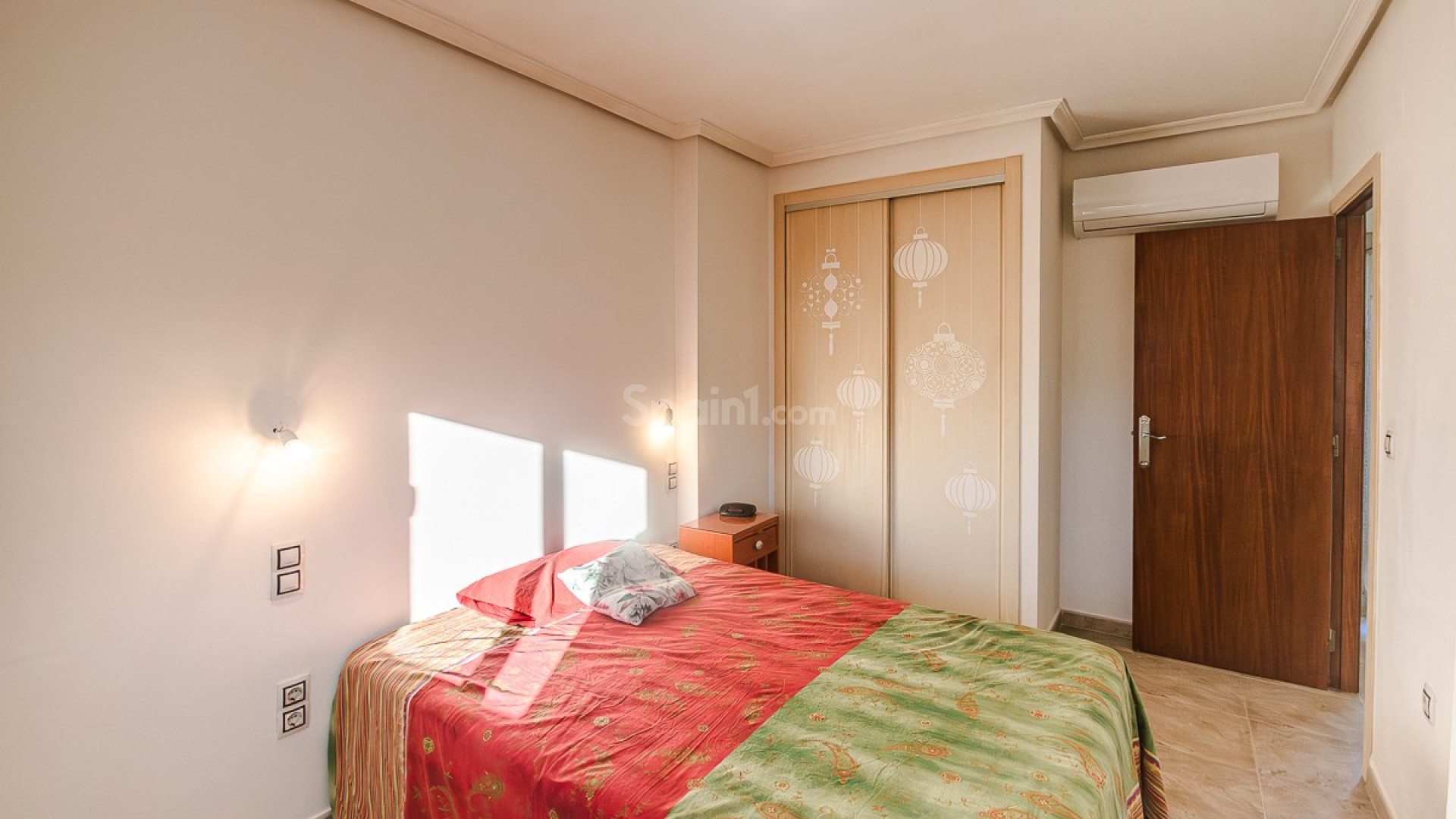 Resale - Villa -
ORIHUELA - Benferri