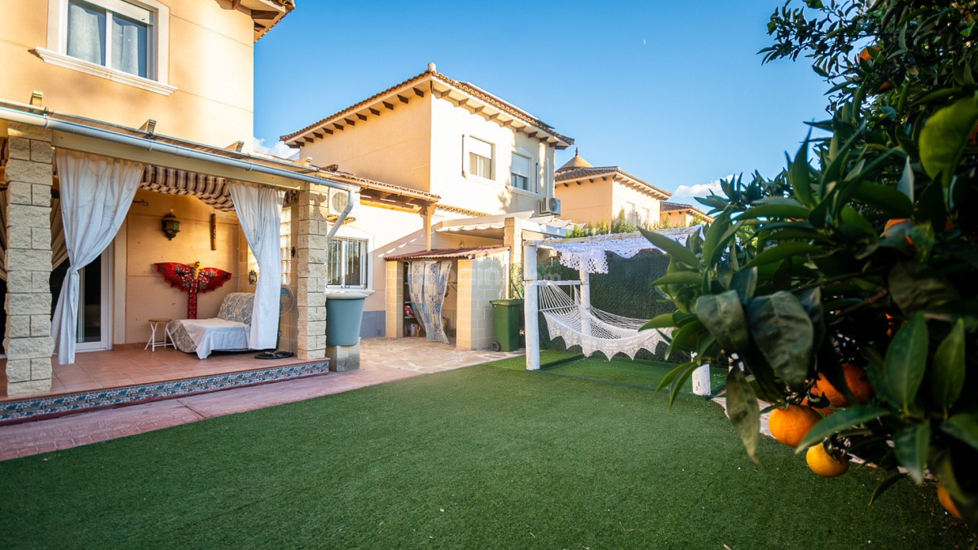 Resale - Villa -
ORIHUELA - Benferri