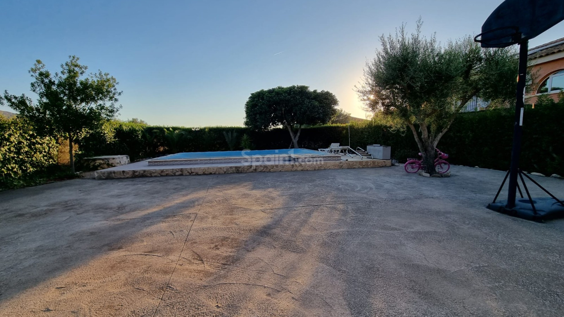 Resale - Villa -
ORIHUELA - Benferri