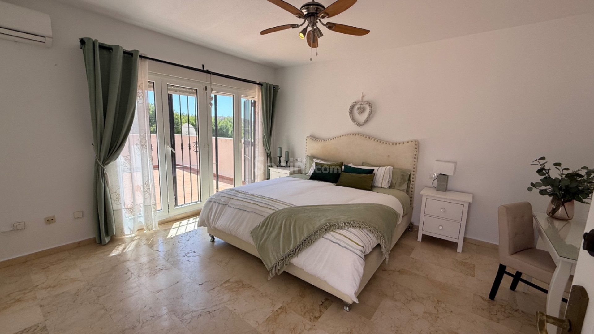 Resale - Villa -
Orihuela - Costa Blanca Sur