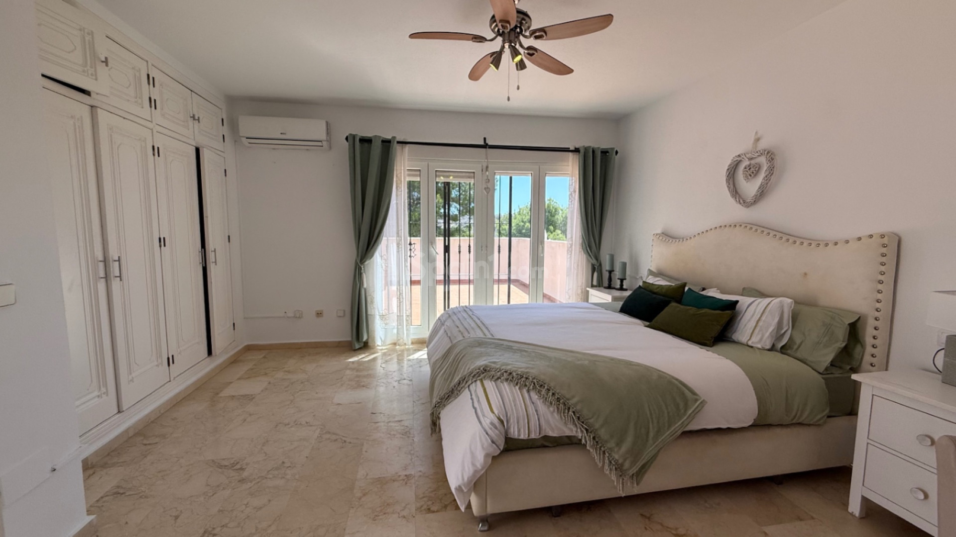 Resale - Villa -
Orihuela - Costa Blanca Sur