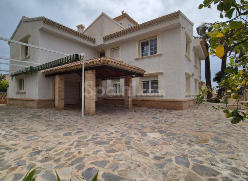 Resale - Villa -
Orihuela - Costa Blanca Sur