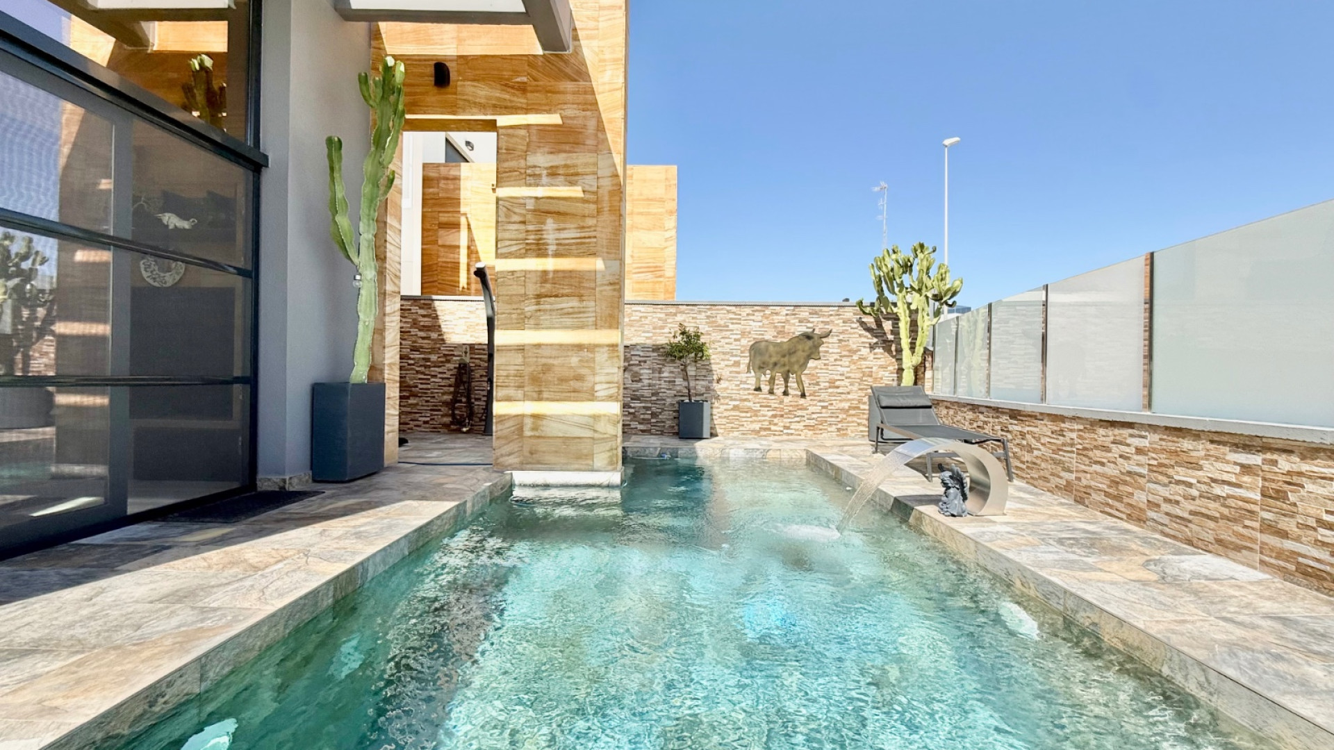 Resale - Villa -
Orihuela Costa - Cabo Roig