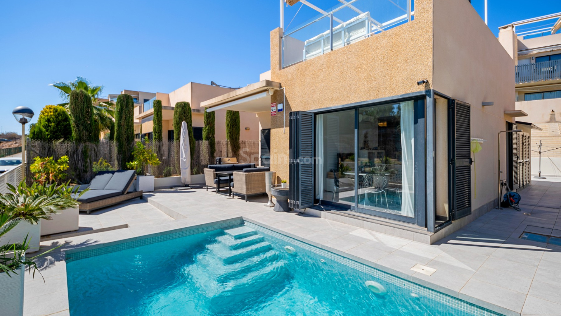 Resale - Villa -
Orihuela Costa - La Zenia