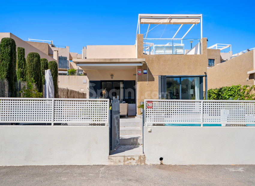 Resale - Villa -
Orihuela Costa - La Zenia