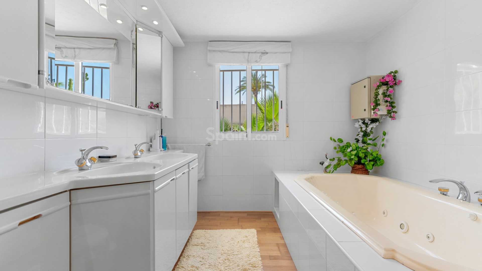 Resale - Villa -
Orihuela Costa - La Zenia