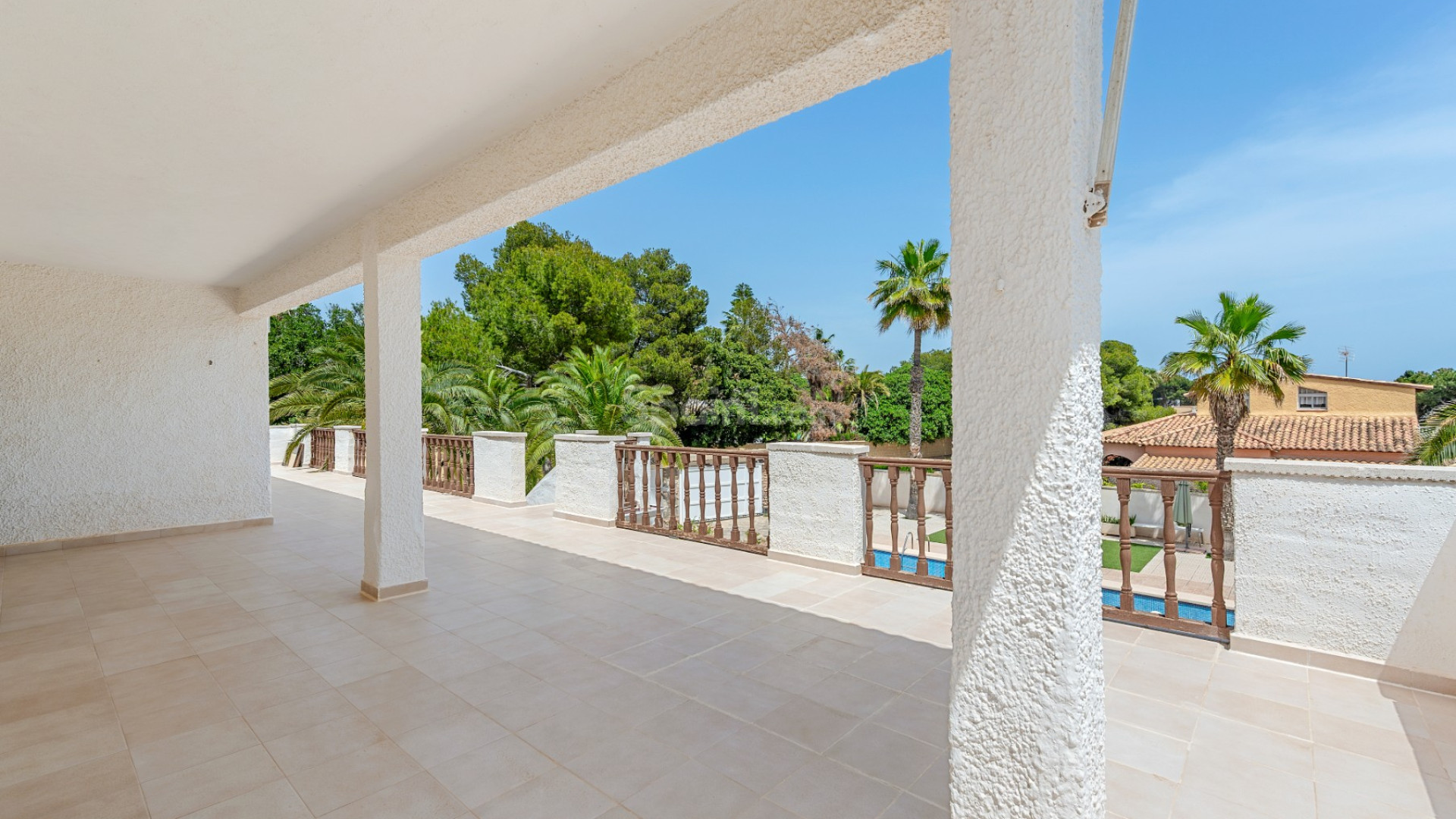 Resale - Villa -
Orihuela Costa - La Zenia