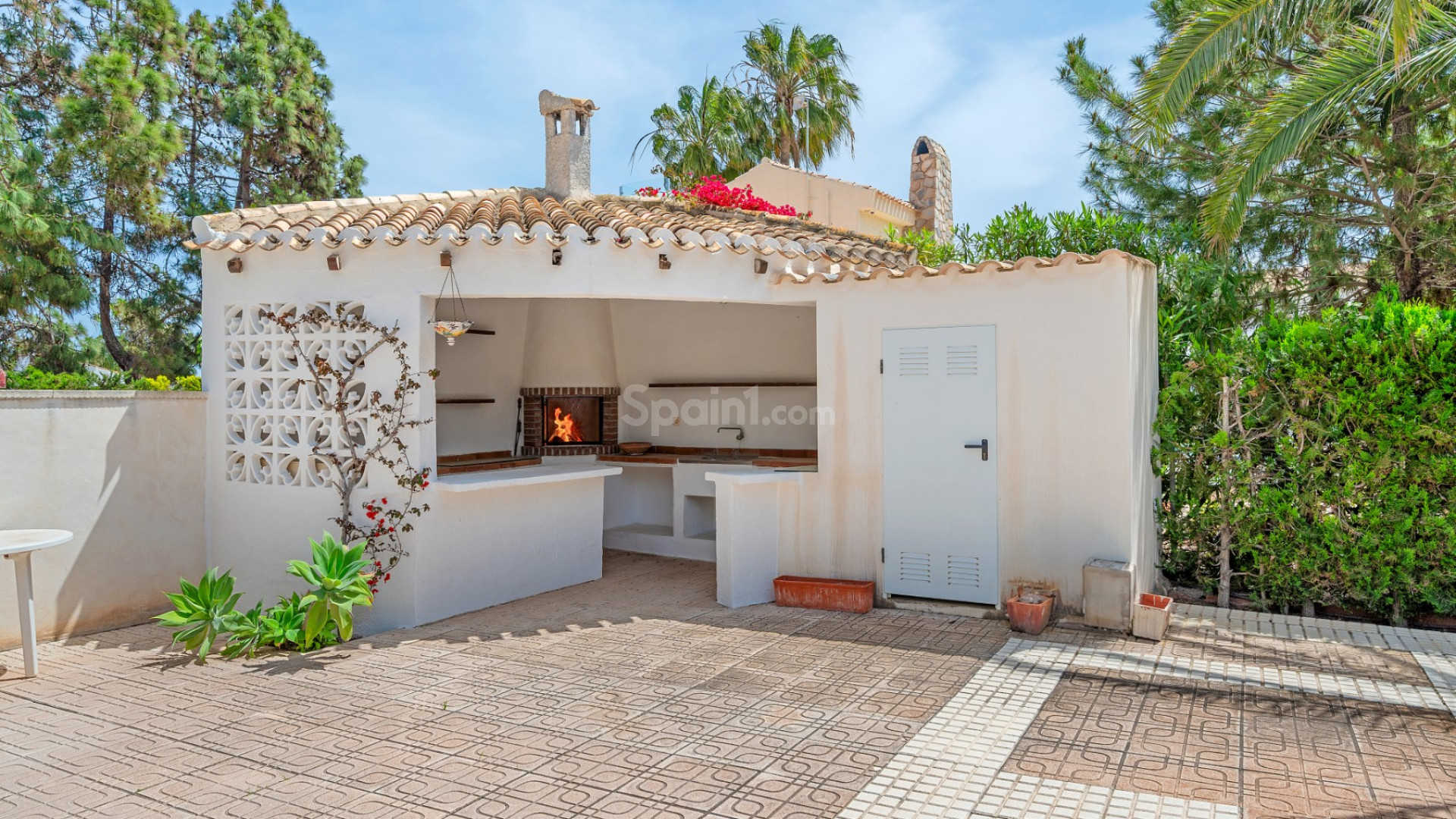 Resale - Villa -
Orihuela Costa - La Zenia