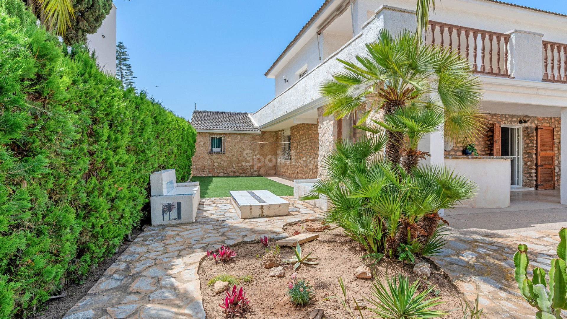Resale - Villa -
Orihuela Costa - La Zenia