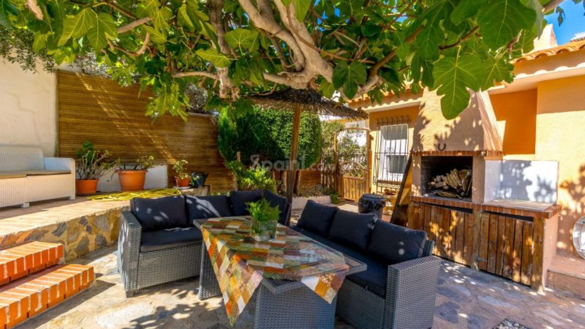 Resale - Villa -
Orihuela Costa - La Zenia