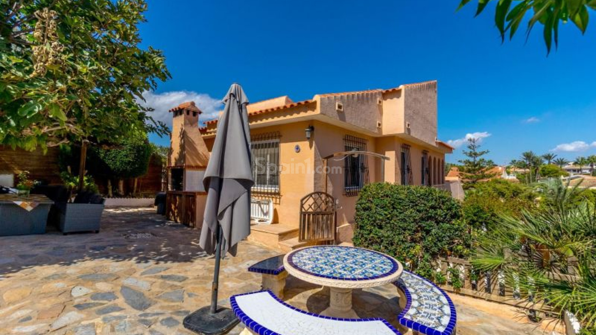 Resale - Villa -
Orihuela Costa - La Zenia