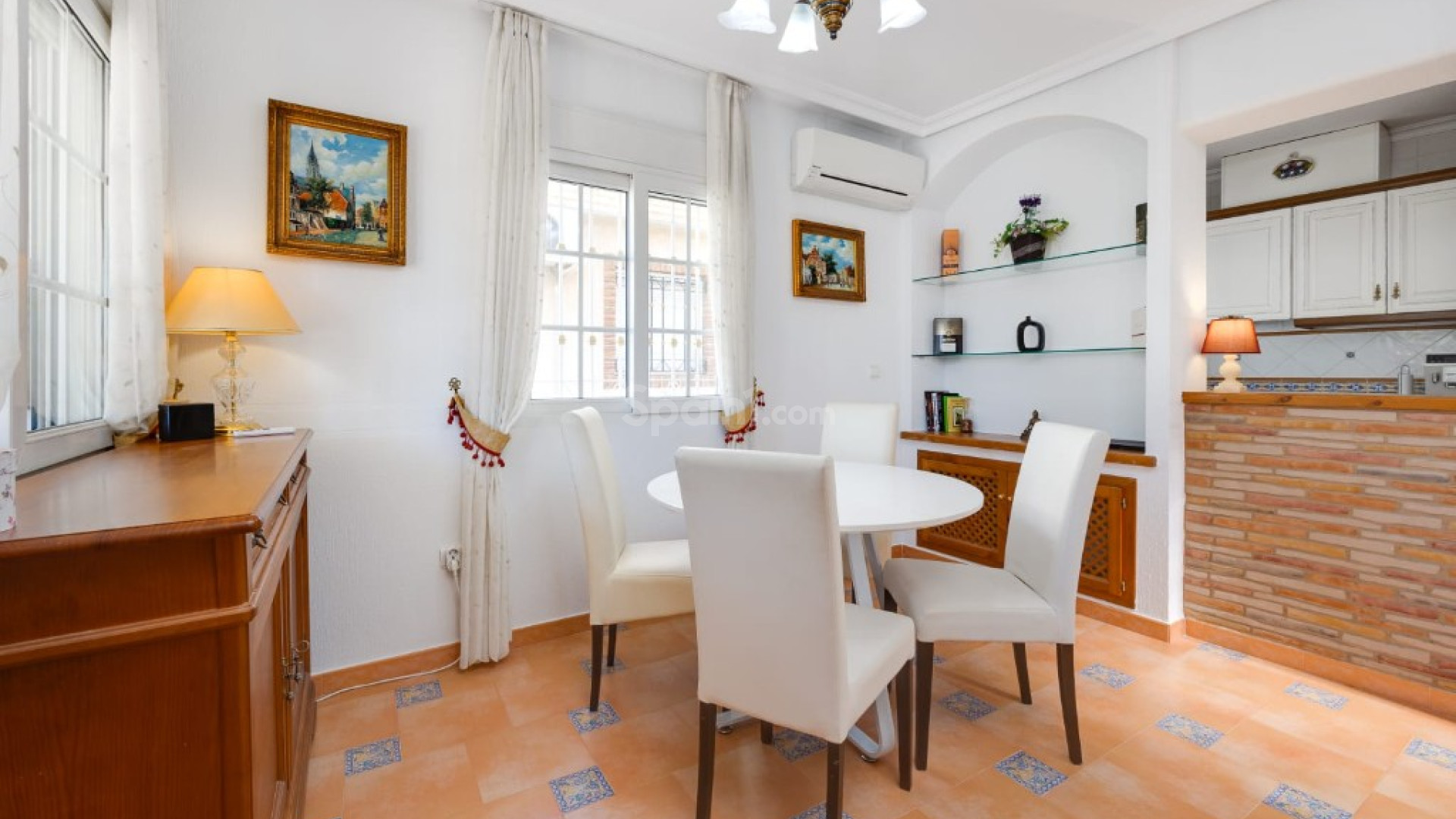 Resale - Villa -
Orihuela Costa - La Zenia