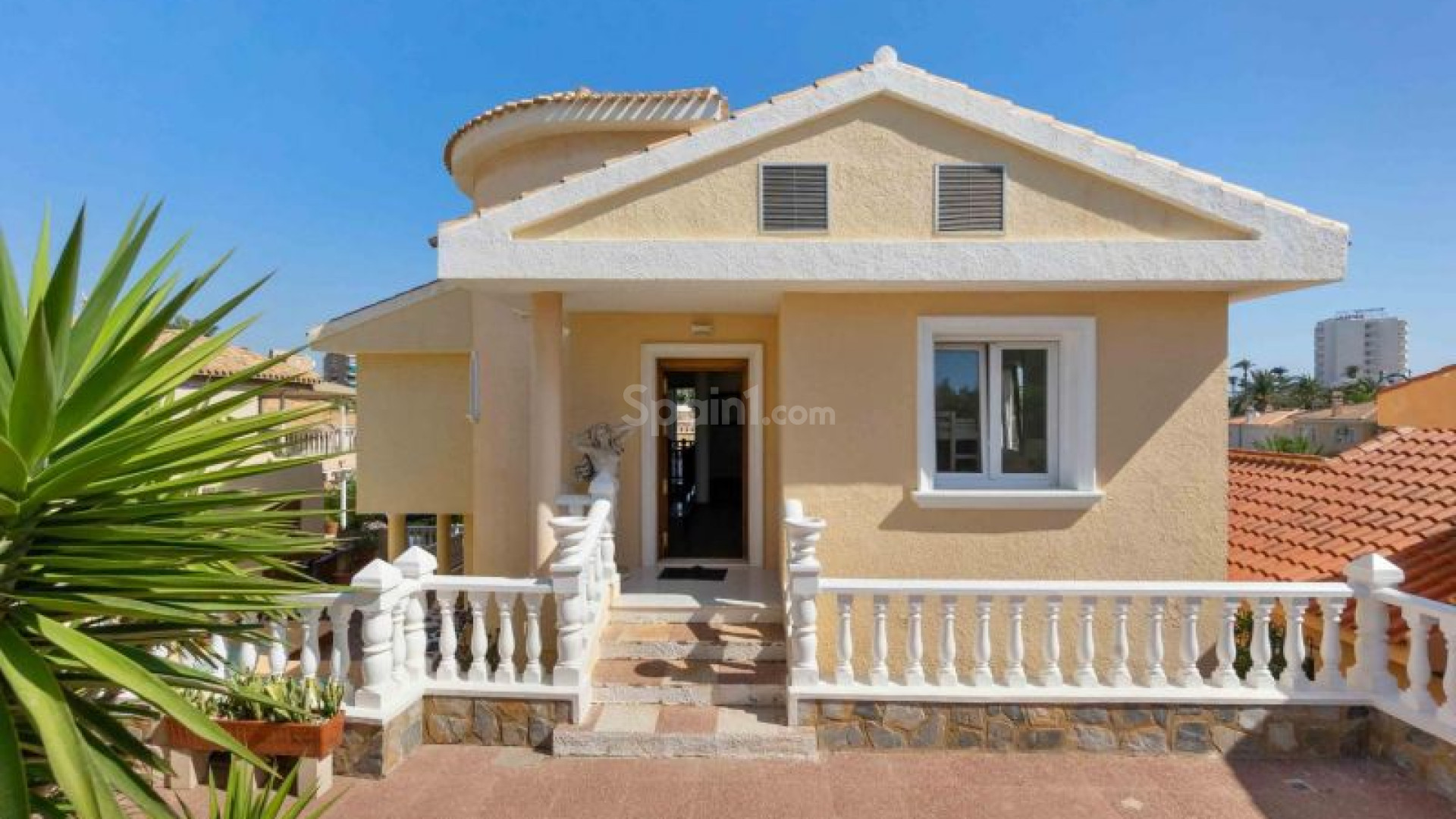 Resale - Villa -
Orihuela Costa - La Zenia