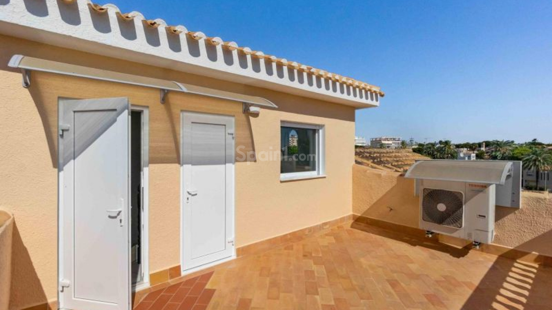 Resale - Villa -
Orihuela Costa - La Zenia