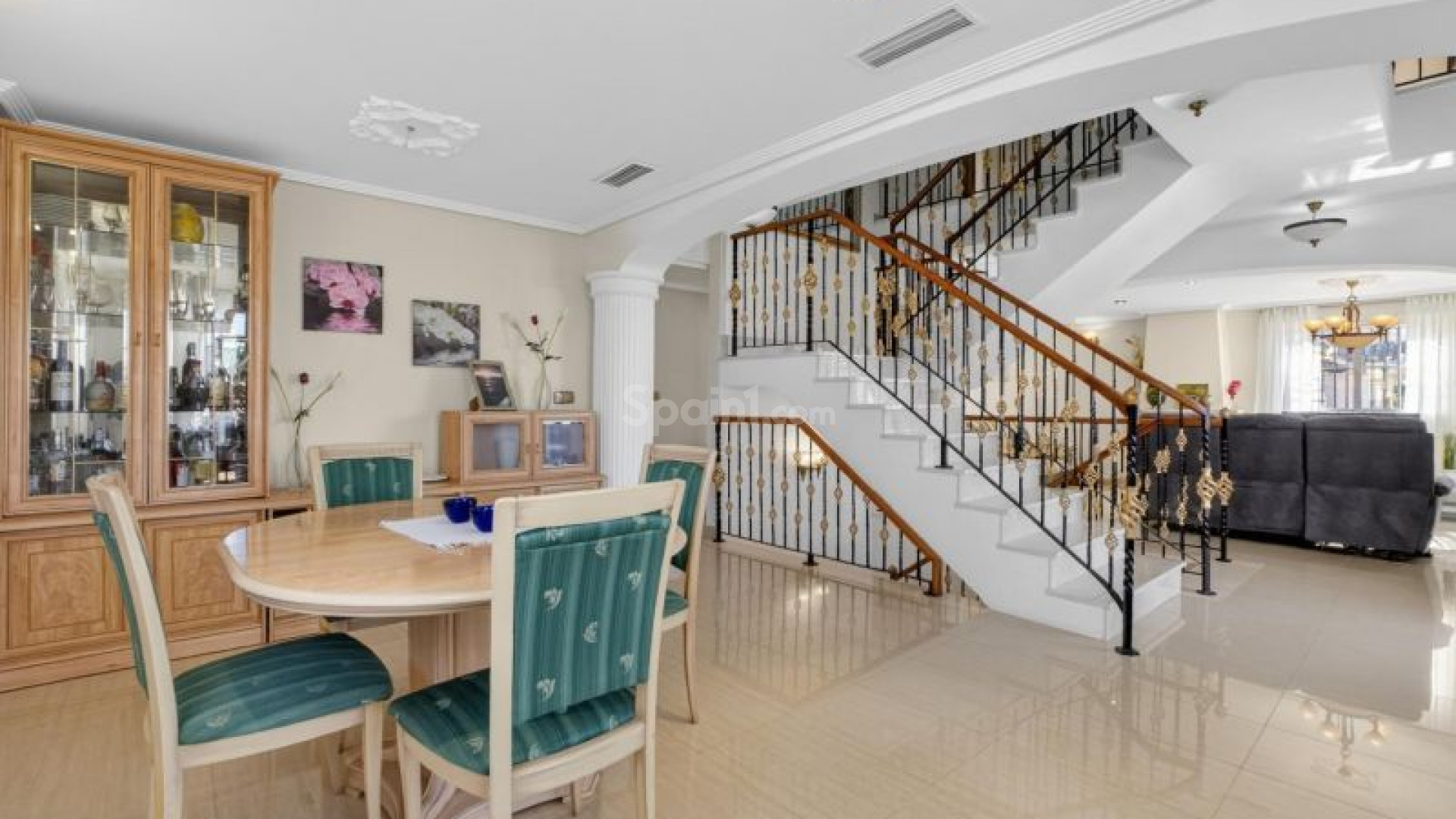 Resale - Villa -
Orihuela Costa - La Zenia