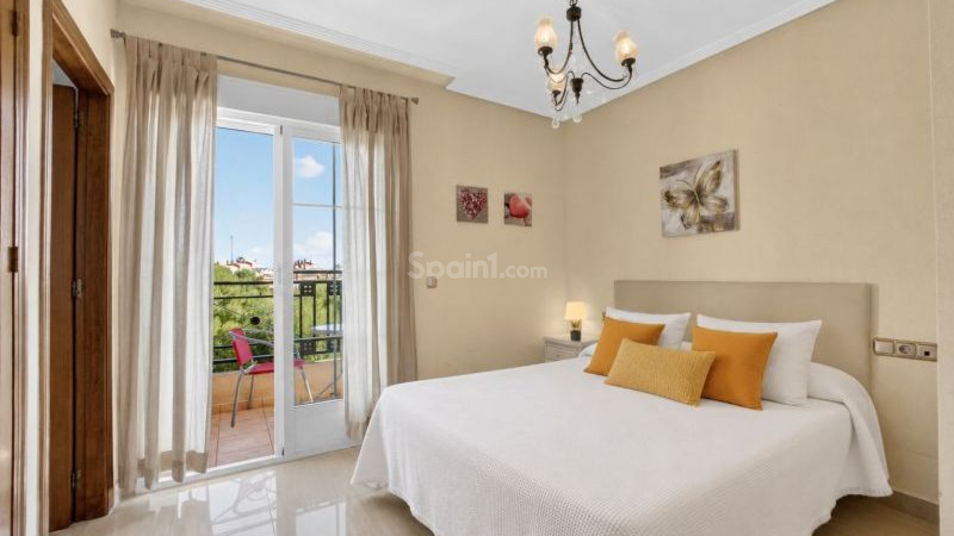 Resale - Villa -
Orihuela Costa - La Zenia