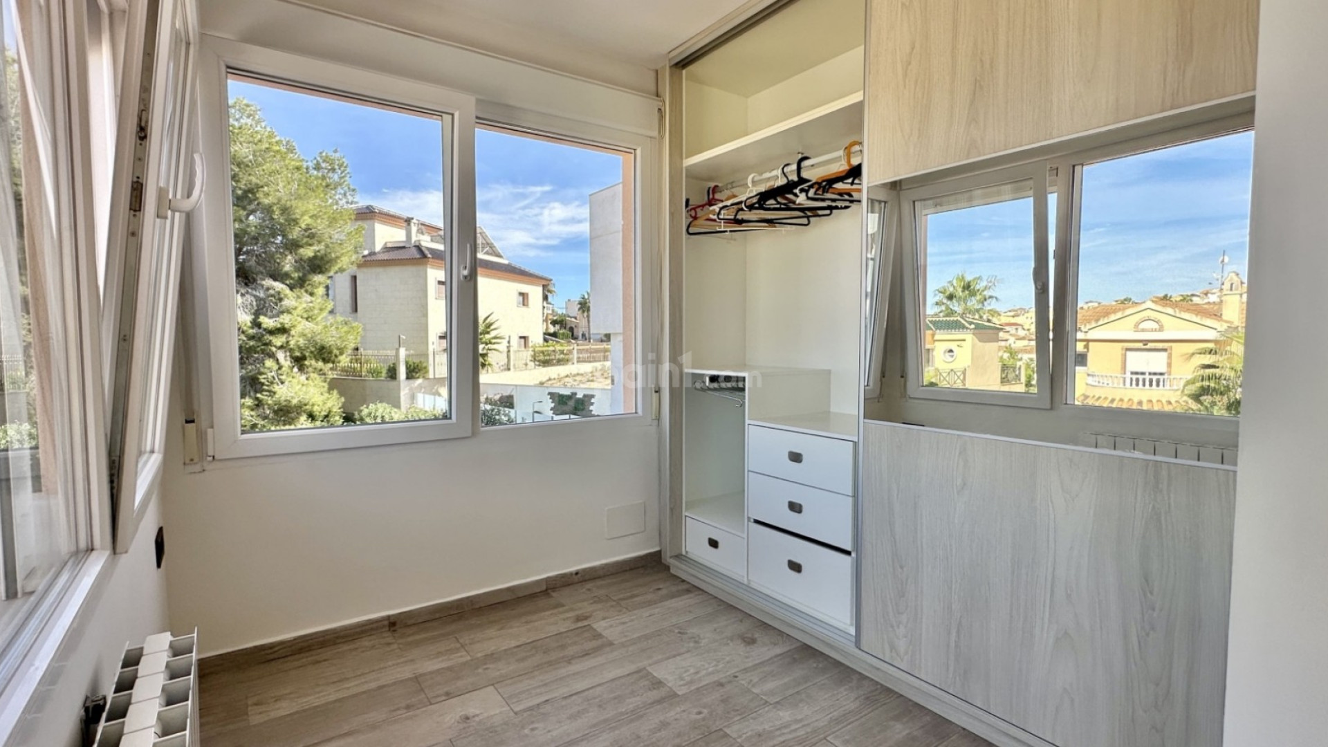 Resale - Villa -
Orihuela Costa - Las Filipinas