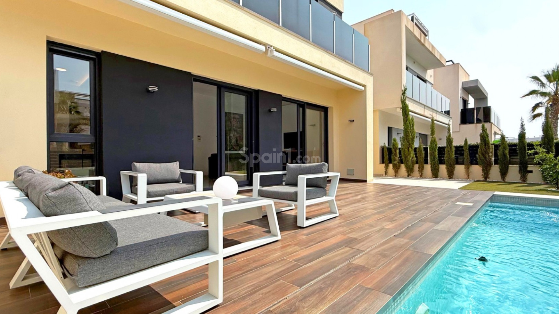 Resale - Villa -
Orihuela Costa - Lomas de Cabo Roig