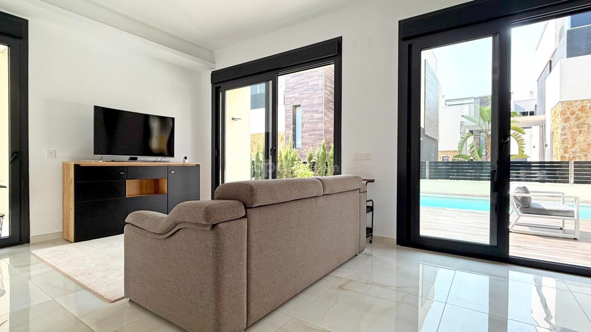 Resale - Villa -
Orihuela Costa - Lomas de Cabo Roig