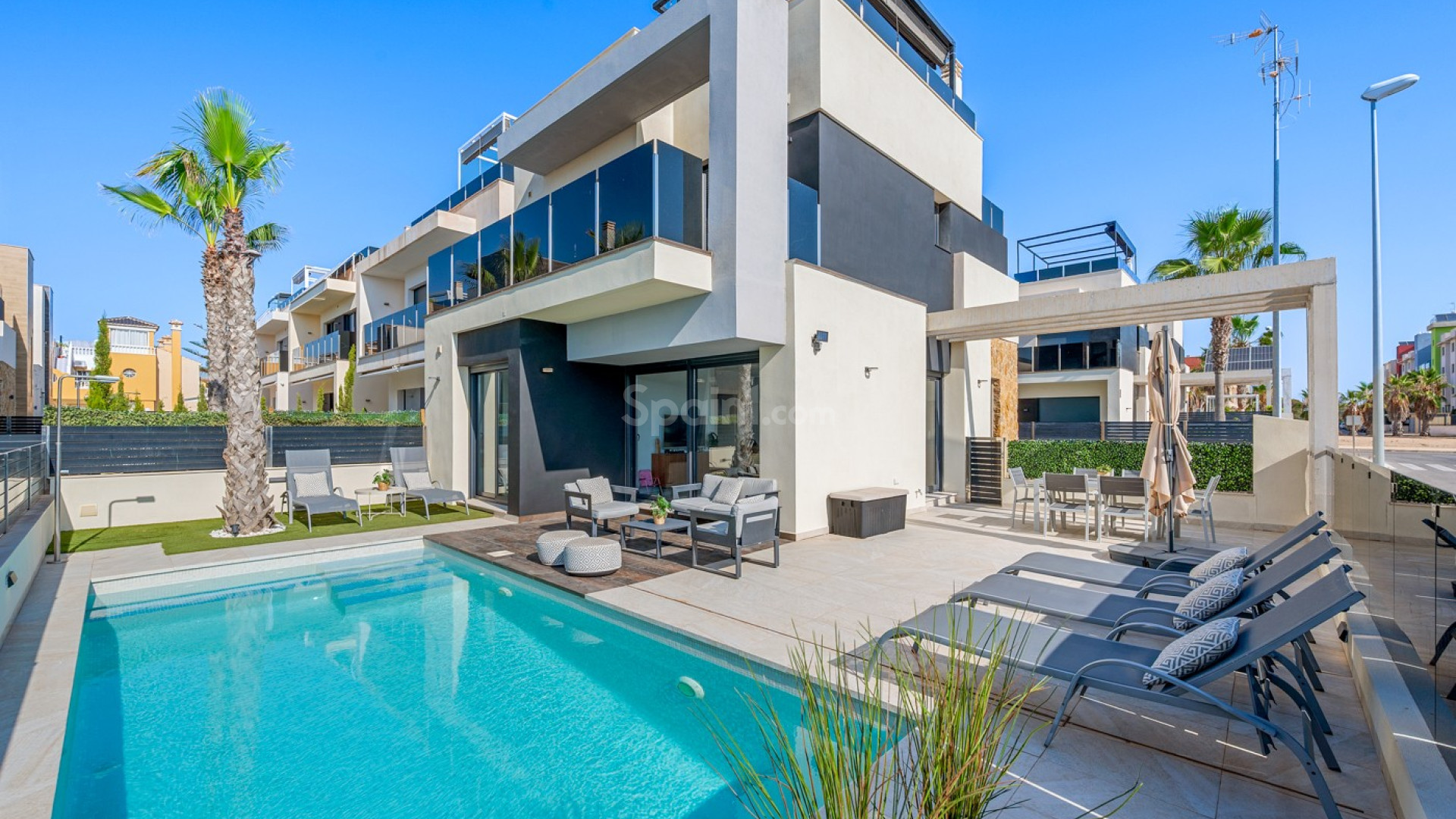 Resale - Villa -
Orihuela Costa - Lomas de Cabo Roig